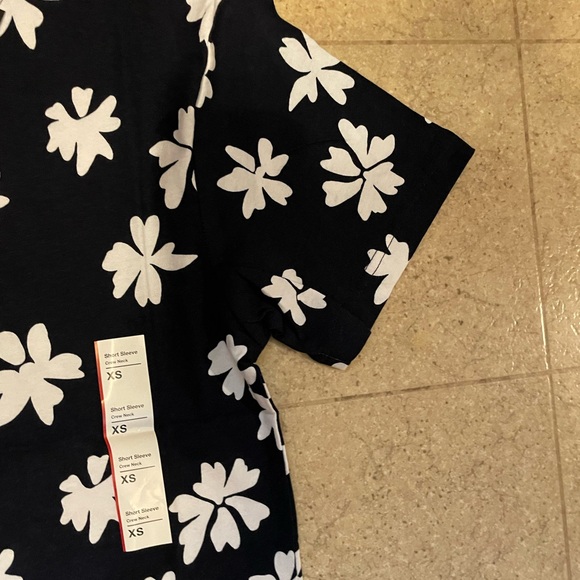 Original Use Men's Floral Print Short Sleeve T-Shirt Navy Blue Size XS NWT - Picture 4 of 4